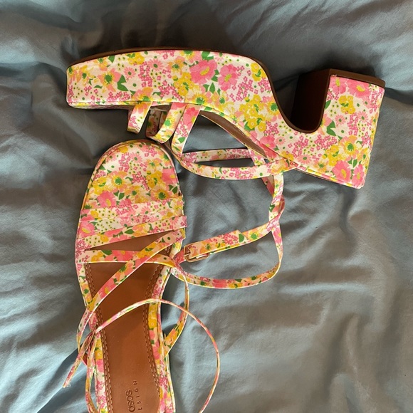 ASOS strappy sandals - Picture 3 of 4